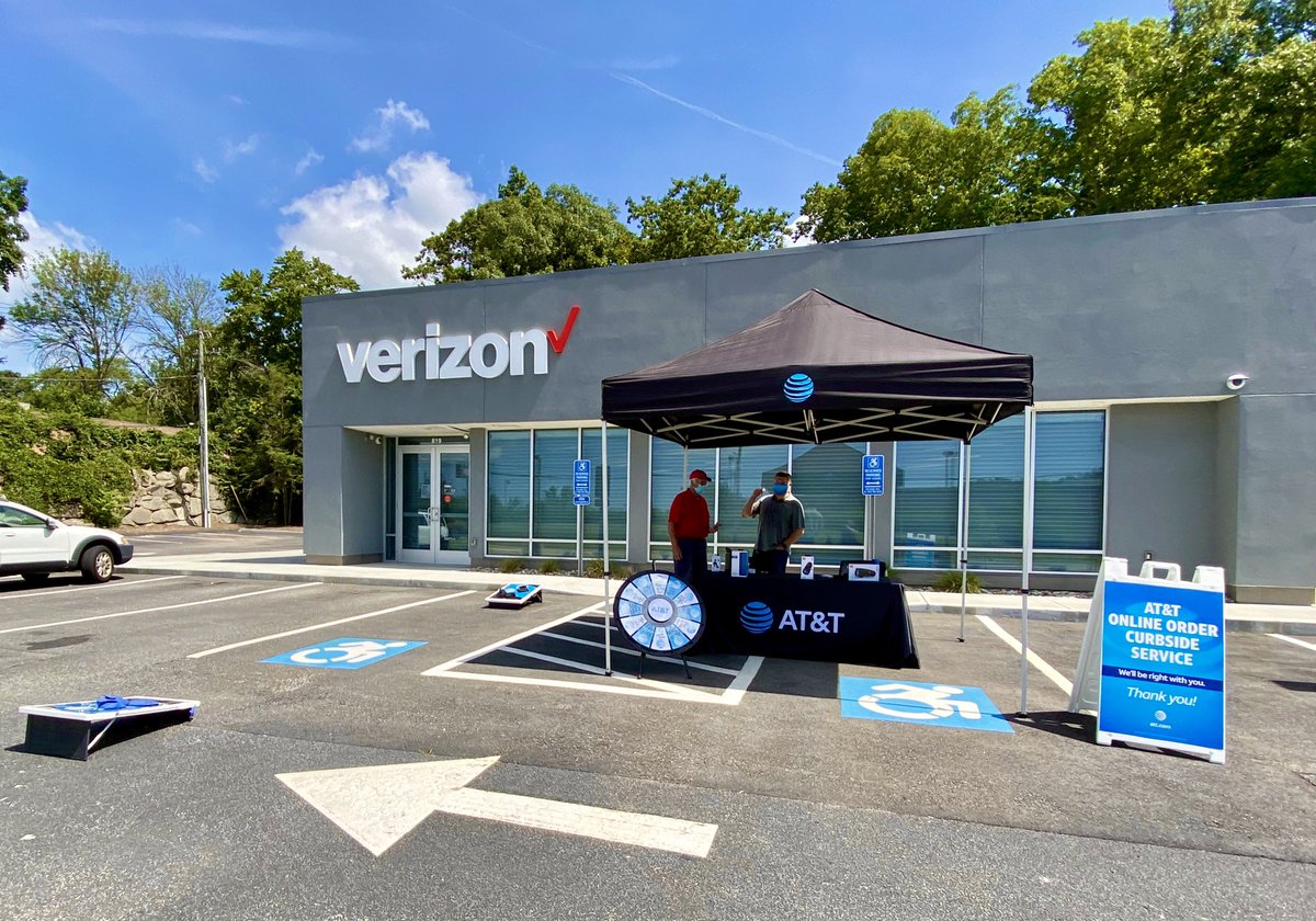 SEL_Maxim's tweet image. Switch Over Saturday has never looked so good! @keroninc @JPotter24 @MightBeMikeB #SWITCHoverSATURDAY