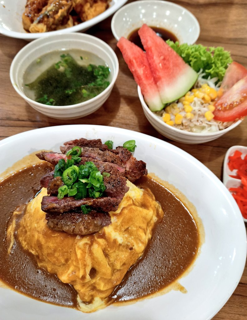 Ciao_Annin's tweet photo. Love the curry so much! Looks so "banjir", but trust me, it's not enough. I want more! 😂

Ken-Chan Curry, will see you again. 👍 https://t.co/FtSBe1whHf