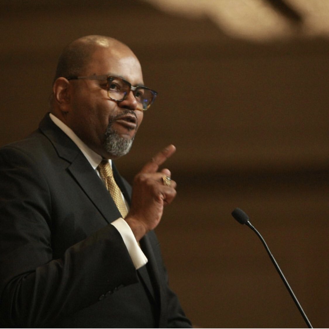 ChicagoAlphas's tweet photo. Congratulations to Brother Dr. Willis L. Lonzer, 36th General President-Elect of Alpha Phi Alpha Fraternity, Inc.
#alphaphialpha #1906 #elevatingalpha #delewarestateuniversity #alphamidwest #xilambda #chicagoalphas https://t.co/qKcXTG3Ika