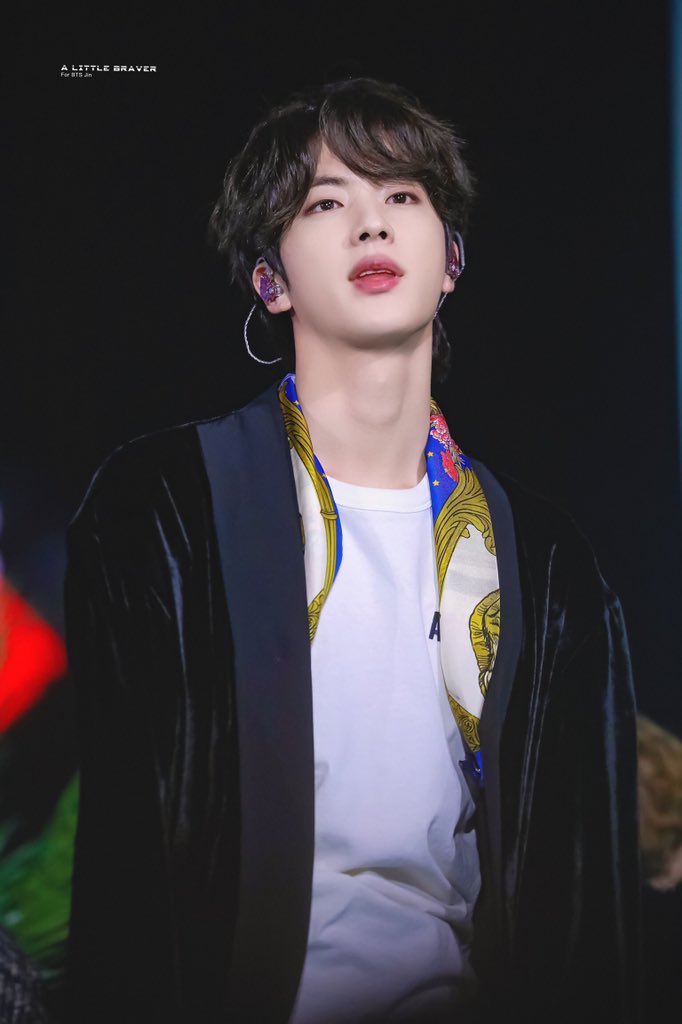 ALittleBraver92's tweet photo. 191227 KBS #Jin #진 #석진 #김석진 @BTS_twt https://t.co/r1n6WlCeki