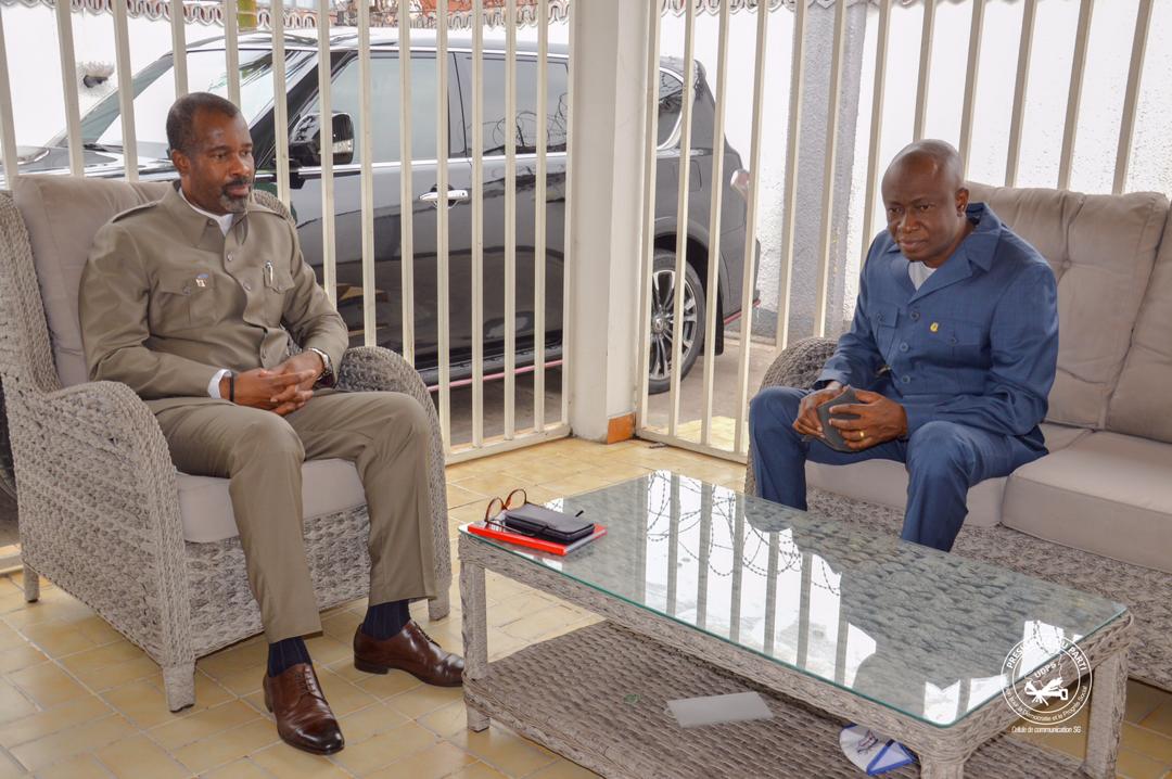 DBenteke's tweet photo. le SG Augustin Kabuya rencontre le Combattant @cibalanky  pour une séance de travail pour l'avancement et le progrès du parti UDPS. https://t.co/BLmEX5Ush3
