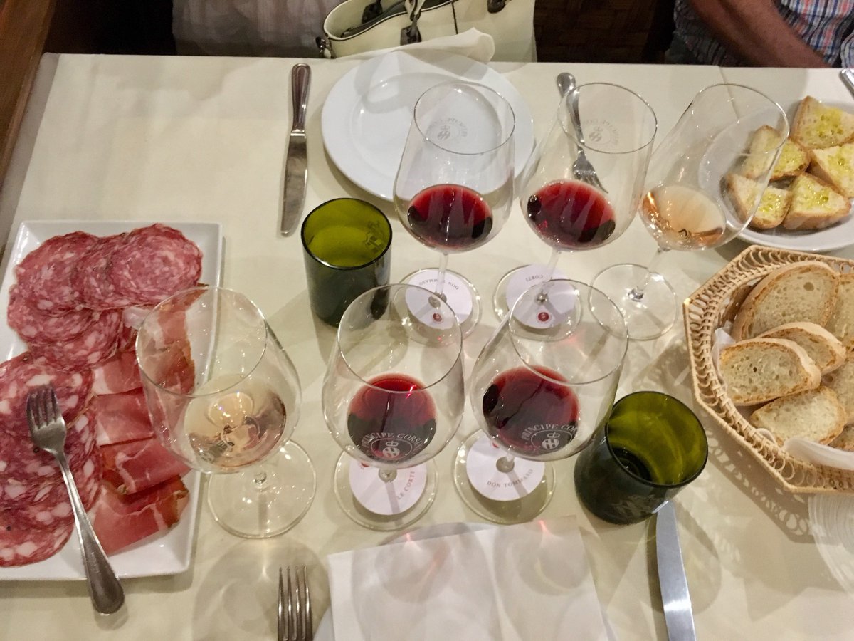 ALifeWellDrunk's tweet photo. Celebrating #nationalwineandcheeseday with a shot from Principe Corsini. Hope you have a something exciting planned for today! 🍷🧀
📷 by Julie Culler
Stay safe and drink wine!
#Alifewelldrunk #ALWD #principecorsini #chianticlassico #redwine #staysafe https://t.co/HmqV16IyYx