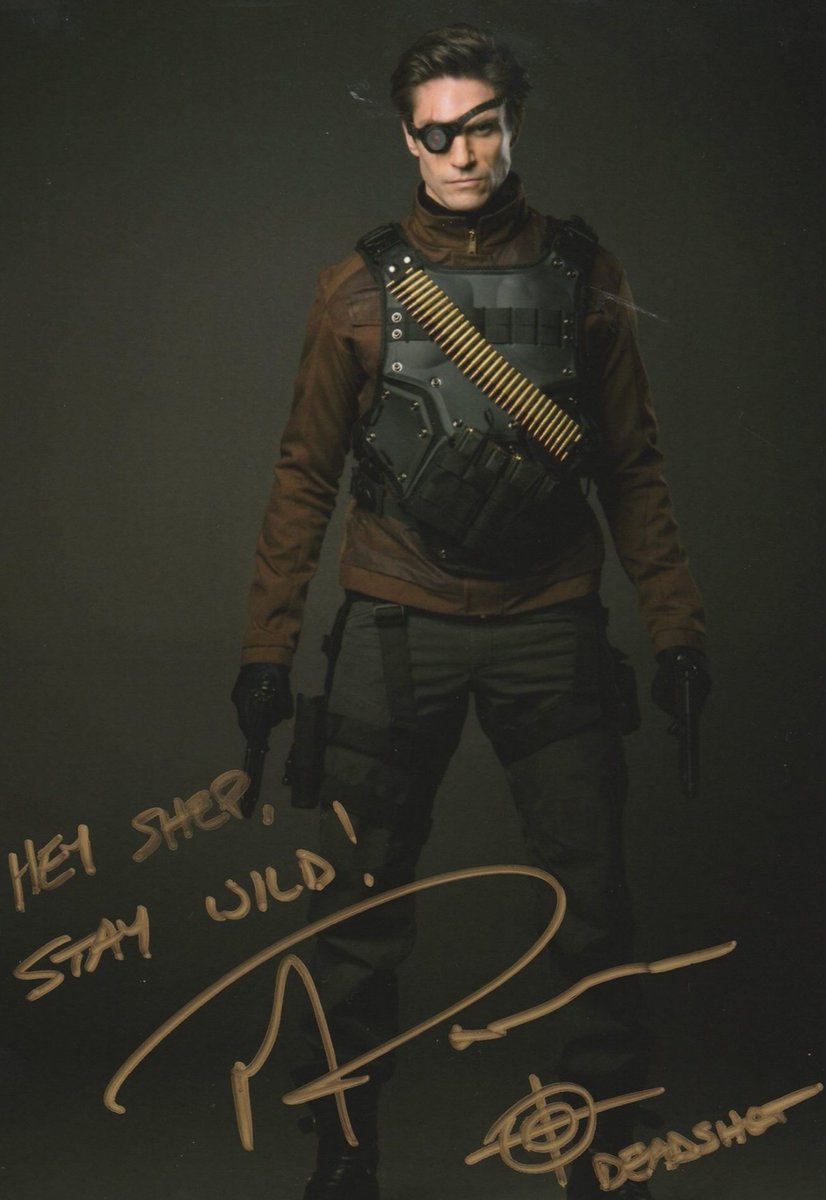 DarthShep's tweet photo. Michael Rowe - Floyd Lawton aka Deadshot - Arrow - Baltimore Comic Con September 2016 @CW_Arrow #michaelrowe #floydlawton #deadshot #arrow #baltimorecomiccon https://t.co/OXRULzPVPH
