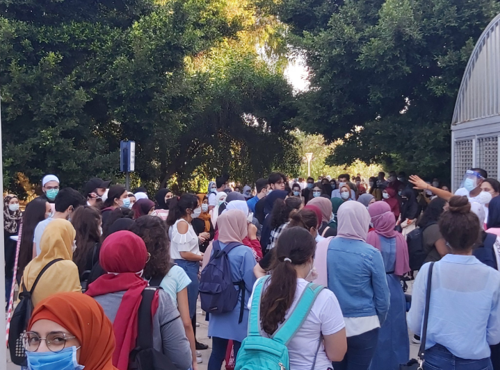 NMgharbel's tweet photo. نوع جديد من كورونا عم يفتك بالبشر
اجرائات جديدة و تسكير مؤسسات عديدة على صعيد لبنان 
إلا الجامعة اللبنانية لأن طلابها محصنين
بس قريباً المستشفيات رح تنتلي و الإمتحانات ما صرلا 14 يوم
إبقى زكرني اذا رح تلاقي غرف عزل لمصابي الجامعة اللبنانية
@Hamad_hassan20 
#الجامعة_اللبنانية https://t.co/18aGvShXm4
