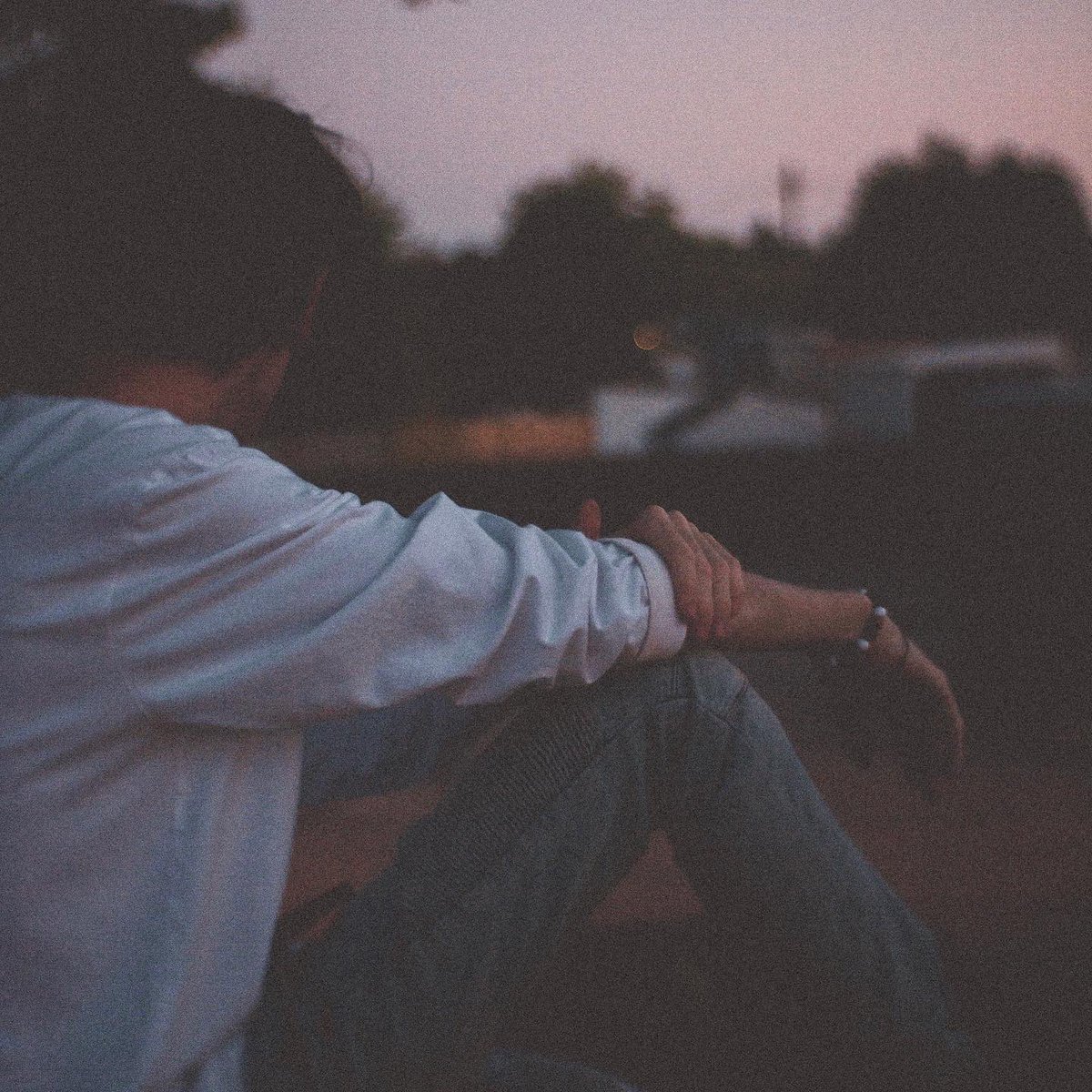 EmbyrOfficial's tweet photo. I can’t wait to start a new adventure with you all✨
- - - - -
#MusicProducer #producers #spotify #newartist #newsingle #comingsoon #NewMusicFriday #formymind #music #edm #production #recording #ableton #chill #petitbiscuit #kasbo #shallou #chillout https://t.co/S1a7Rf4jzM