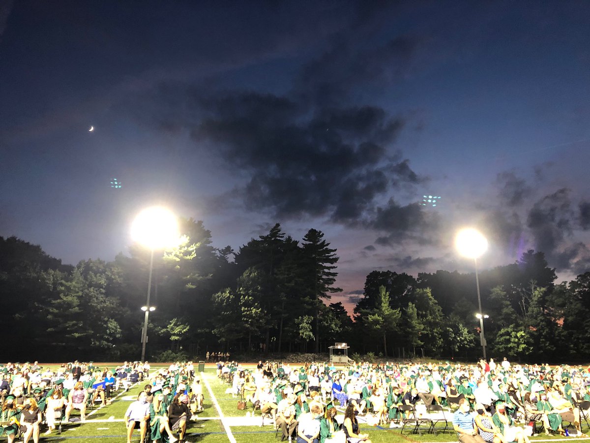 KPPN1's tweet photo. Thank you @KingPhilipHS for putting on a classsy, social distanced graduation for our seniors🎓it was a beautiful night! Congrats Class of 2020✅ https://t.co/lw4klHK9Jh