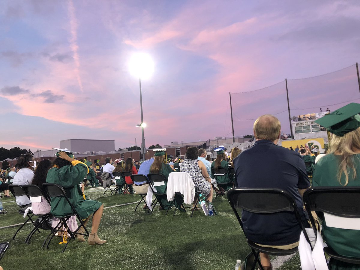 KPPN1's tweet photo. Thank you @KingPhilipHS for putting on a classsy, social distanced graduation for our seniors🎓it was a beautiful night! Congrats Class of 2020✅ https://t.co/lw4klHK9Jh