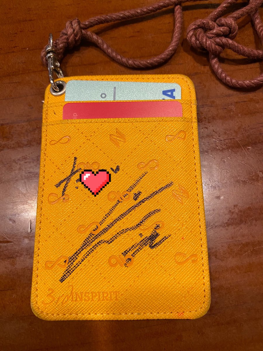 ifntnews's tweet photo. [Fan Account] 200725
A fan ran into Woohyun at his dad’s restaurant. He came there to have a meal. The fan wasn’t really able to say anything because was too nervous. But Woohyun was very friendly &amp; sweet, and talked to her.
#인피니트 #우현 #남우현 #INFINITE #Infinite #Woohyun https://t.co/C1FLUZ2MfU
