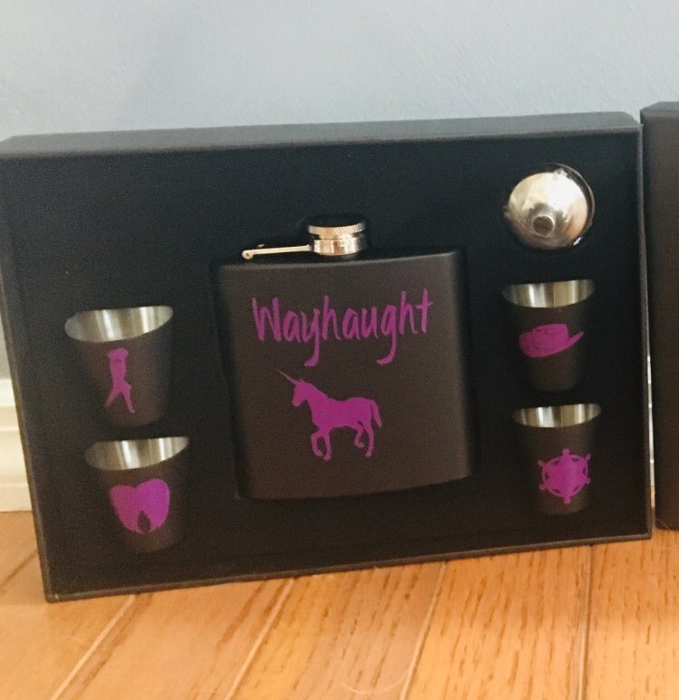 WynonnaFans's tweet photo. To celebrate hitting 30K followers &amp; the #WynonnaEarp premier - I’m doing a #WayHaught giveaway! Just RT this tweet to enter! Will pick the winner tomorrow before the premier! AND WATCH WYNONNA EARP on Sunday July 26 at 10pm on @SYFY and @CTVSciFi 🔥 https://t.co/zi0rnWJ8vb