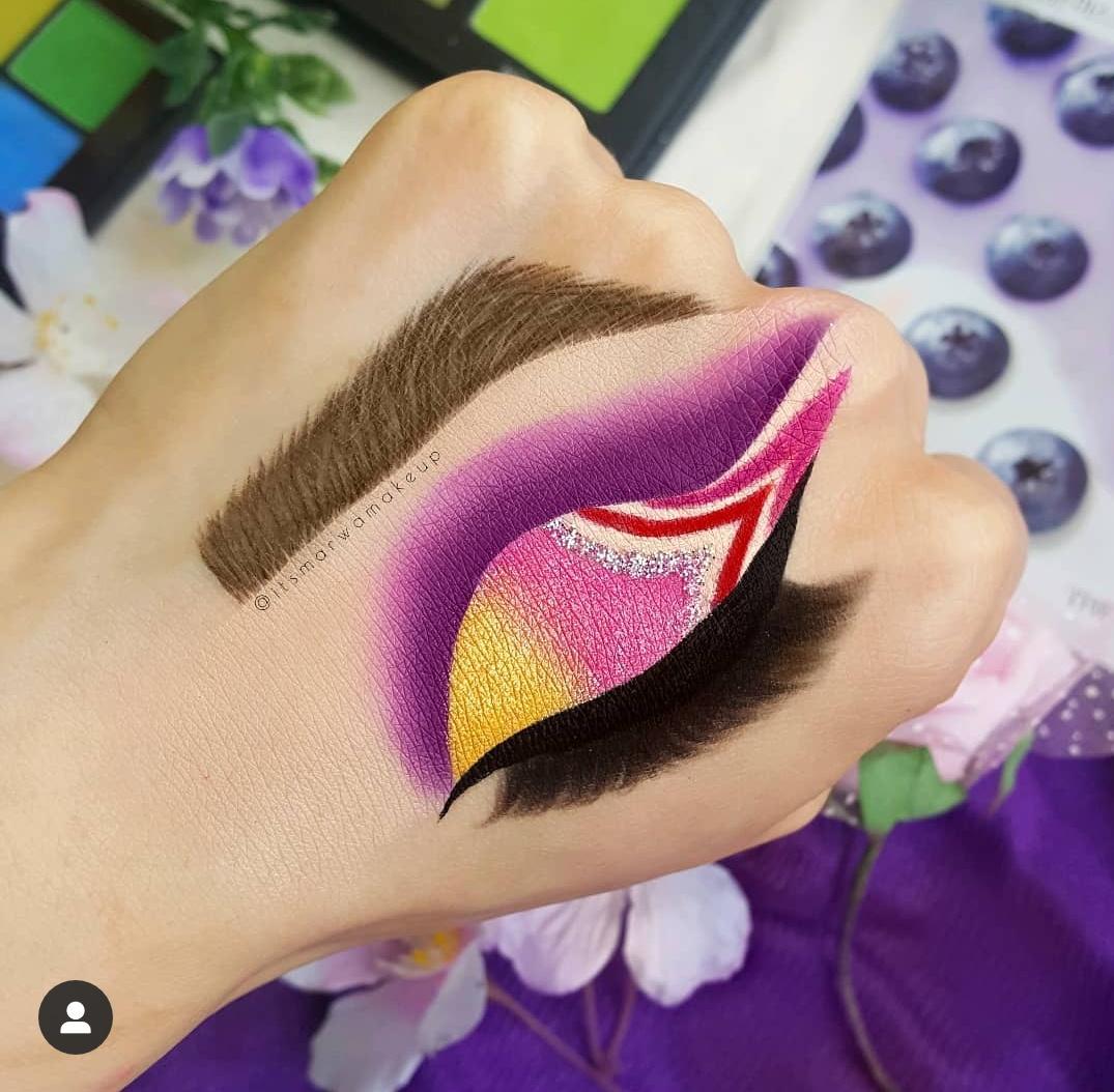 itsmarwamakeup's tweet photo. @ColouredRaine Omg i didnt expect a reply! Please check out my work https://t.co/PwmmSISPGc