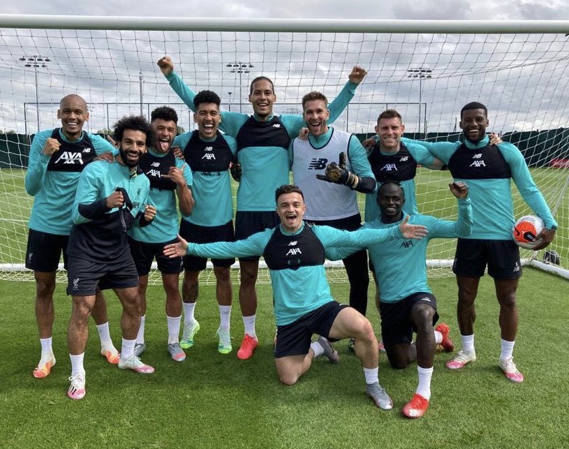 JamesMilner's tweet photo. Us Oldies beat the Young ones 👴
Nice winning feeling ahead of tomorrow’s final game - let’s finish strong 💪🏻🔴 
#champ19ns #YNWA #oldvsyoung https://t.co/gLWqaG6J0i