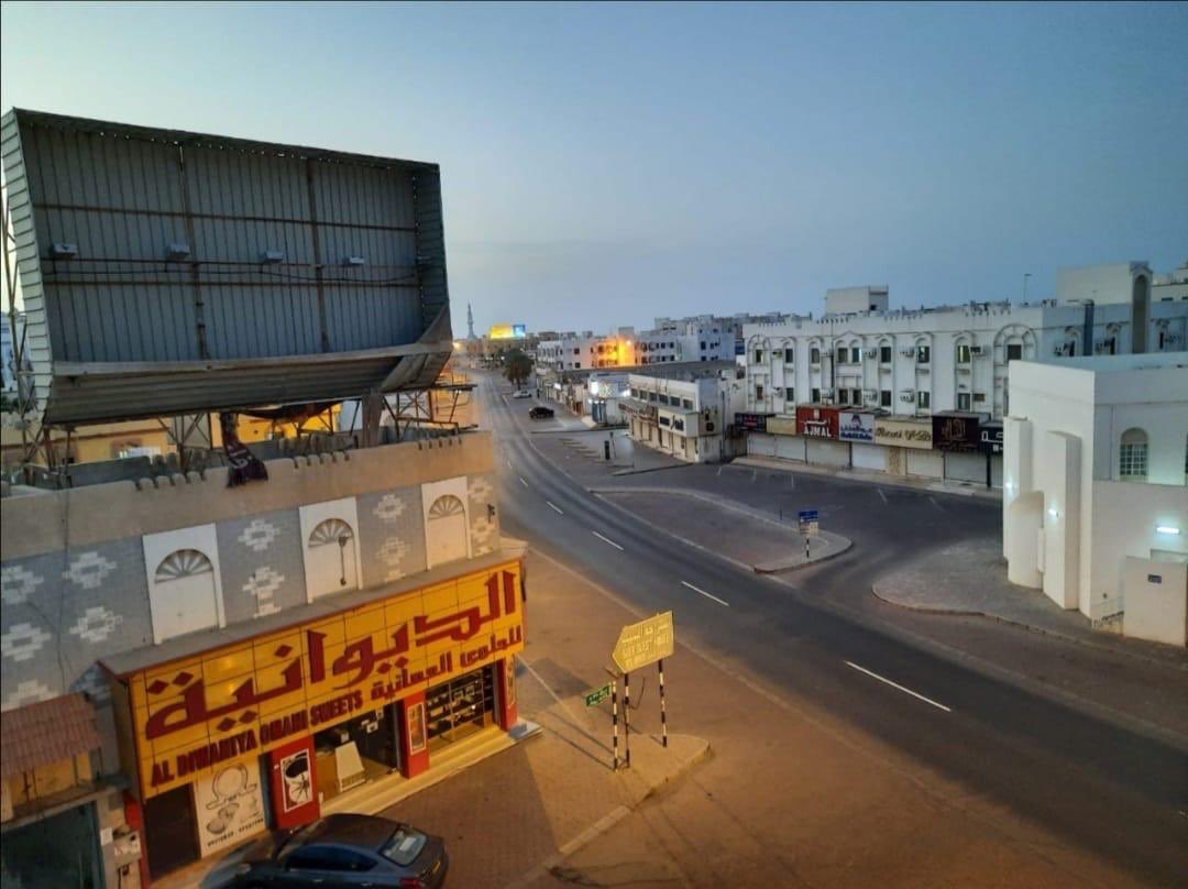 Emad_Saud_'s tweet photo. بدأ الأغلاق وهدأت  الشوارع 
اللهم إجعلها بداية التعافي لبلادنا من هذا الوباء🤲🏼يالله https://t.co/VNNw2tbYxR