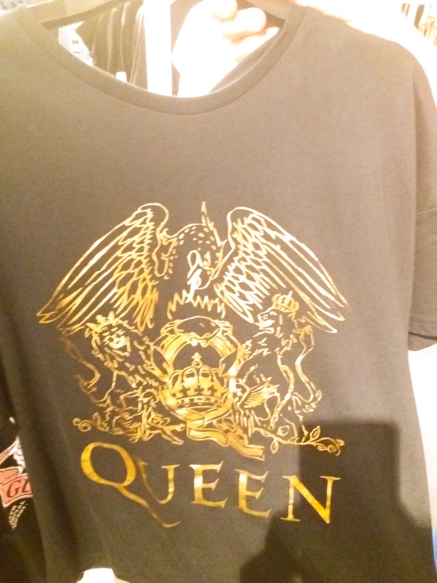 Queen_At_The_Opera tweet media