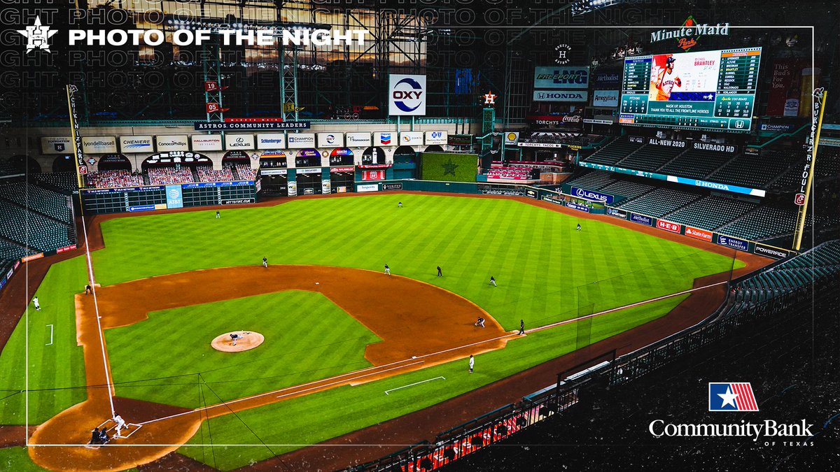 astros's tweet photo. Yesterday's Photo of the Night, presented by @CommunityBankTX. 

#ForTheH https://t.co/b7sMH9cKYz