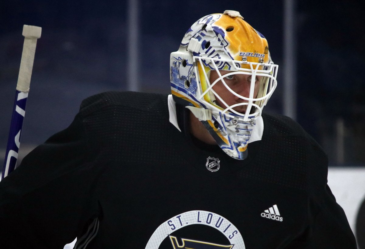 StLouisBlues's tweet photo. Wear your mask! #stlblues https://t.co/vOVe7pphRw