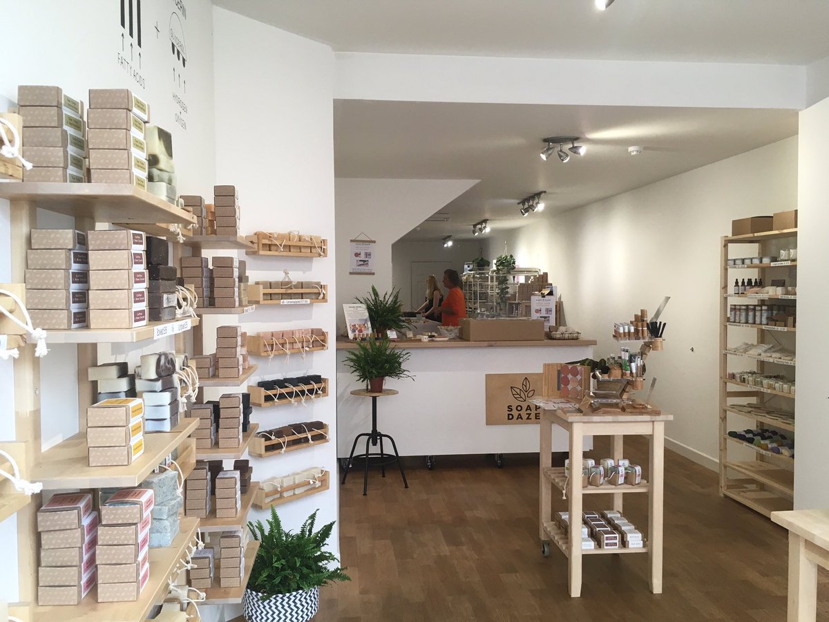 soapdaze's tweet photo. Our soap shop, full of lovingly handcraftiness, is this even a word?! #inexeter #exeterhour #devinhour Open Tuesday-Saturday 126 Fore Street #exeter https://t.co/a0Sbndh46I