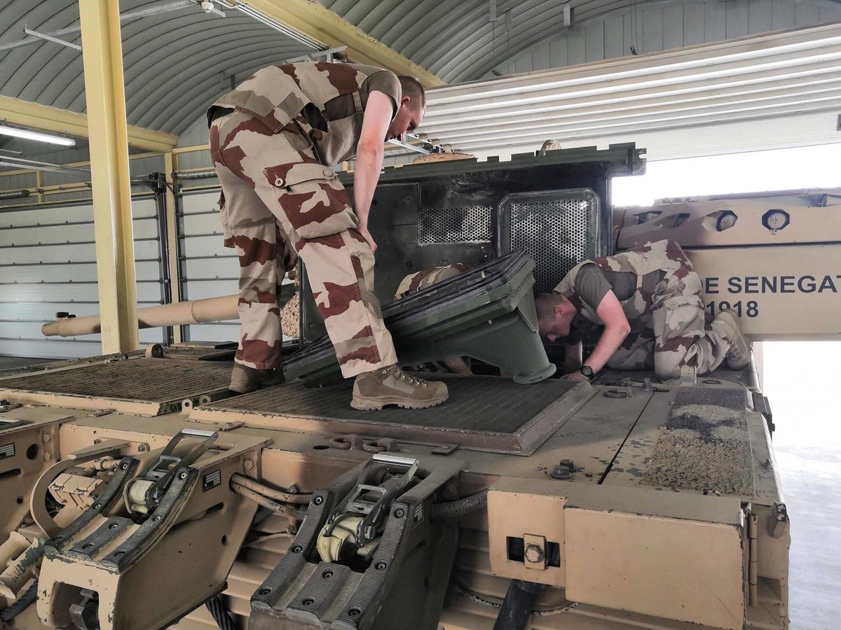 7e_brig_blindee's tweet image. Une semaine #Centaure sous le signe des #MCF

✅ Les 😈du @152RIofficiel en MCF  Guyane 😏
✅ Les Sapeurs de la Garde du 💣#3eRG  préparent le détachement lagunaire de RCI 🇨🇮 
✅ Les cadets de la classe Défense 🇫🇷 chez 🌙 @les_turcos 
✅Perception aux 🇦🇪 des chars XL par 🐴#1RCh