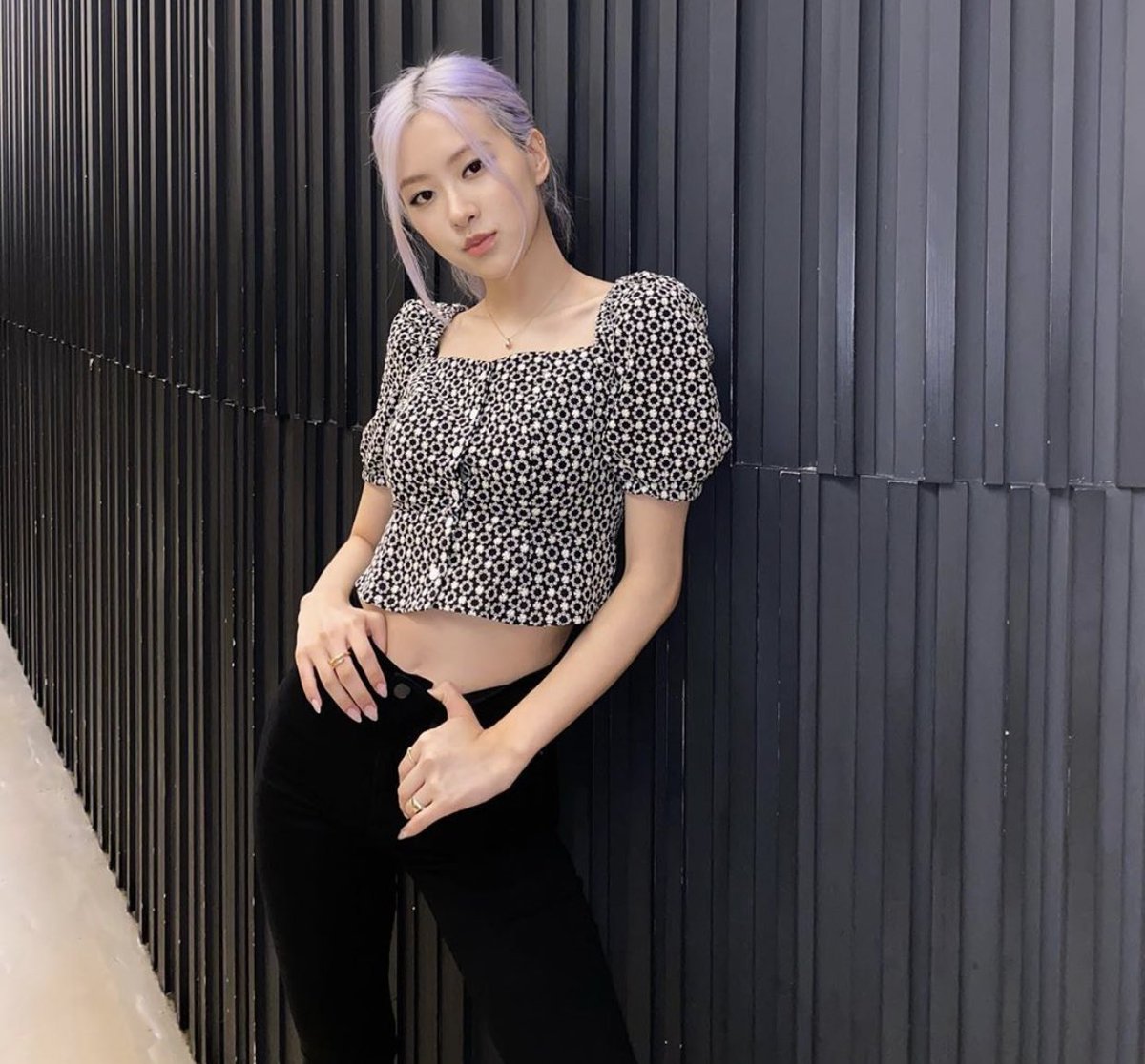 rosé pics tweet media