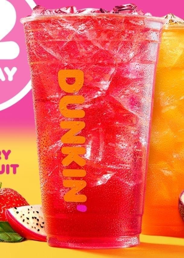 grlem2's tweet photo. The strawberry dragon fruit refresher from @dunkindonuts is arguably the most disgusting thing I have ever wasted $3.06 on AND you can only get a small iced water or no water. Sorry I cheated on u @Starbucks https://t.co/YCR2qvz3PG