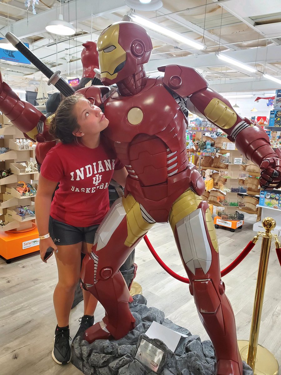 sophia_scheer's tweet photo. While I was in Florida I had to visit the best of the best Iron Man and you can't forget about Deadpool!! @RobertDowneyJr @RyanReynolds https://t.co/BFVlfZWB0n