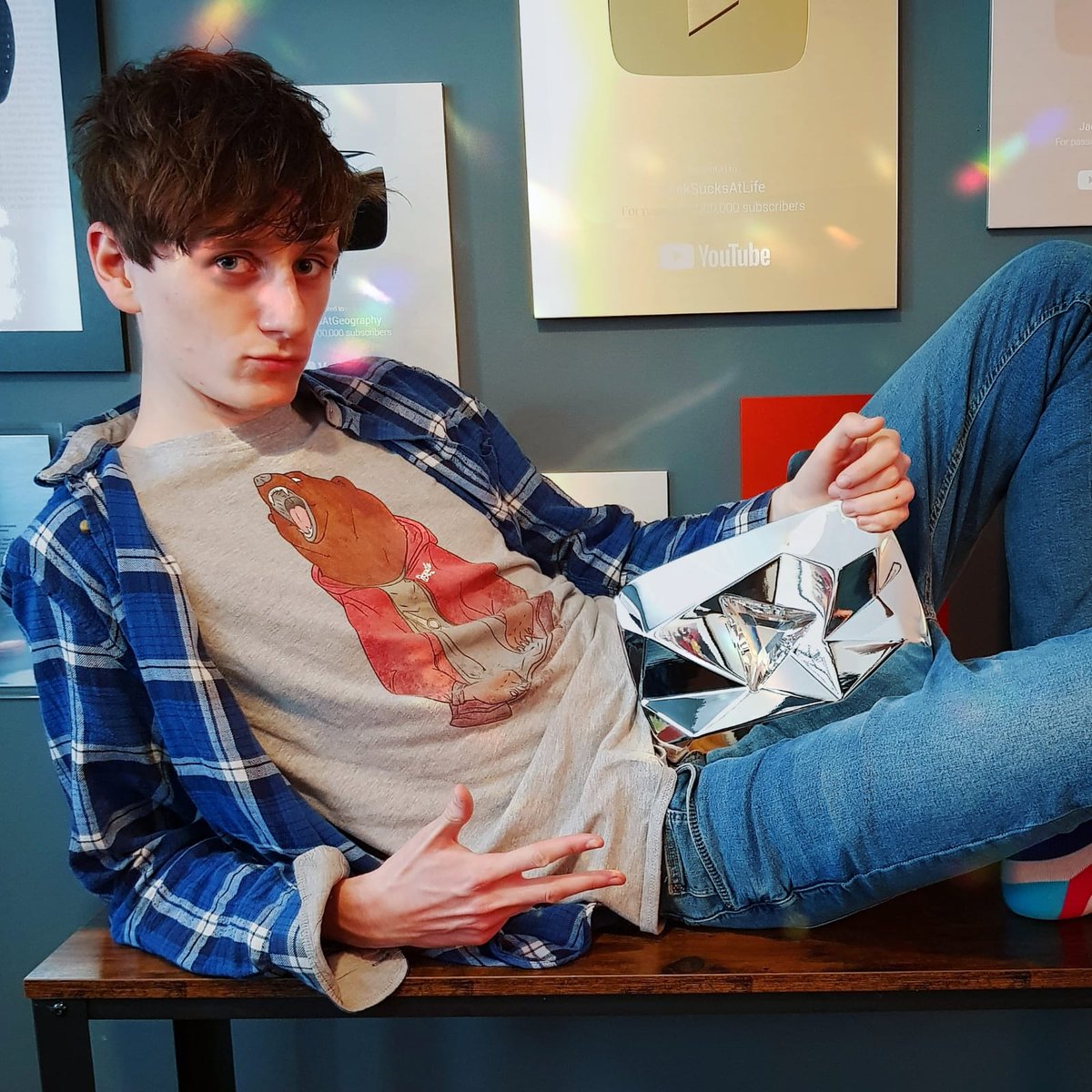 JackMasseyWelsh's tweet photo. ty for 10 million subs https://t.co/LOZjOGmR38 https://t.co/YPGesNnp3m