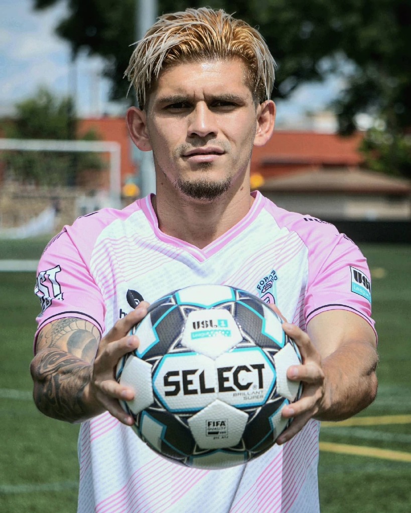 Cpato_Diaz's tweet photo. You wanted it.. We wanted it. Now WE'RE BACK!! 💪
.
.
#GAMEDAY #forwardformadison #FullMingo #uslleagueone #soccerworld #soccerlife #wereback https://t.co/GrSo9i8SVI https://t.co/9XSAyJHJR6