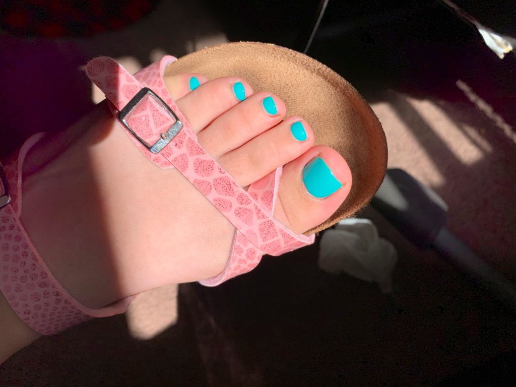 TheDiscreteFeet's tweet photo. ⚜️REIMBURSEMENT ME⚜️
New shoes and a pedi🥰 who’s gonna be my foot daddy tonight! 
#findom #footdom #fetish https://t.co/D4QoWeFMbL