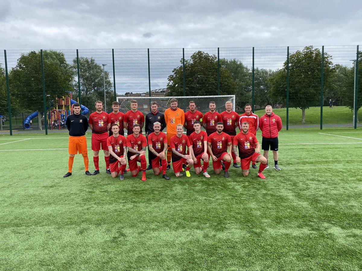 JamieBrysonLLB's tweet photo. Great to have all the lads back together. Decent 2-0 win! Made Scott Robbie my captain this year, no better man for the job! #DFCFamily https://t.co/W0b81nodlQ
