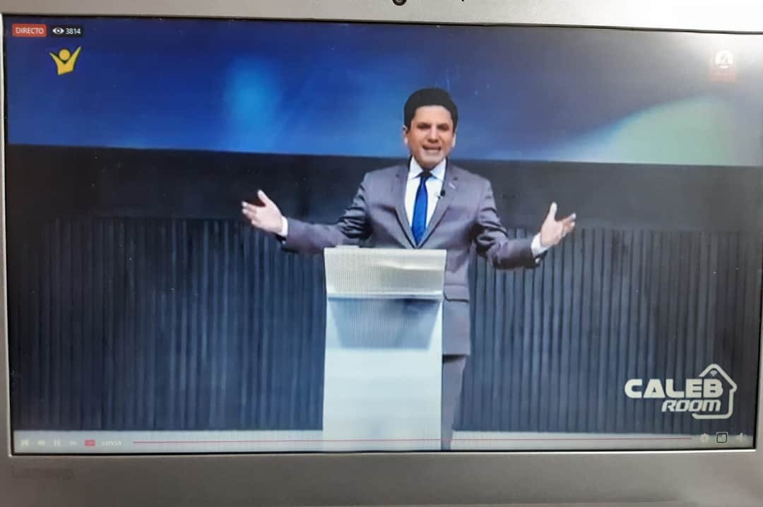 "Dios no busca personas para llenar una iglesia, Dios busca personas para llenar el Cielo" Pr Joel Flores <a href="/joel_fv/">JoelFV</a> #CalebRoom #UPS