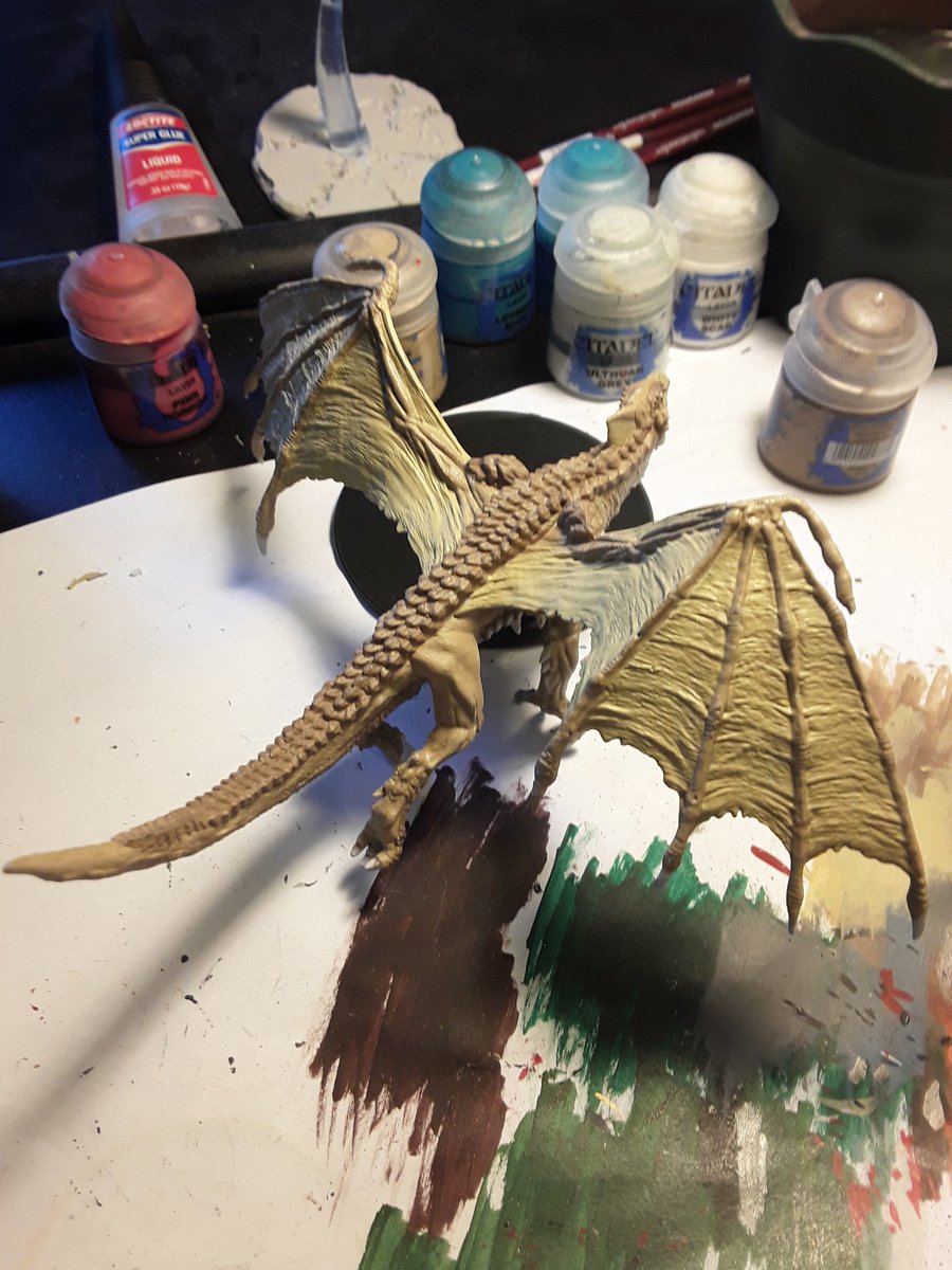 Ssilmath's tweet image. Sometimes, you have to paint a model brown before you can paint it white #dnd #whitedragon #miniaturepainting
