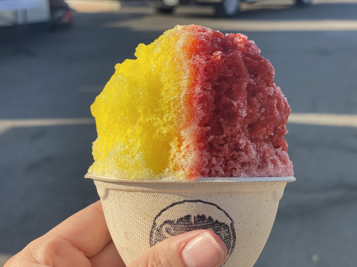 brandynikaido's tweet photo. So many choices. Only so much room in my belly. @fresnostreeteat @SnoCafe #Tacoboys at #EnzosTable I ❤️ Fresno’s food trucks. #foodtrucks #Fresno https://t.co/v492bW6Cnt