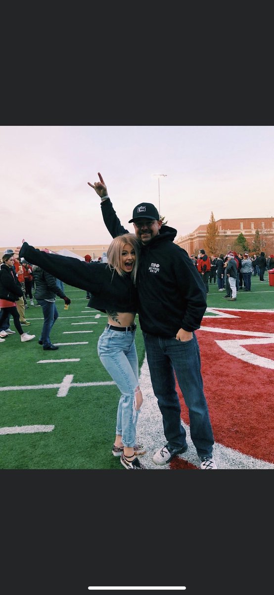 AlexisDelainie's tweet photo. pls RT: my stepdad joe was recently diagnosed with gastric cancer &amp; tricities is hosting a golf tournament to help my family with all the medical bills! if you are interested in golfing, donating or even coming down to hang out let me know!! #CarrollsCrushCancer https://t.co/rkfYCkUfrD