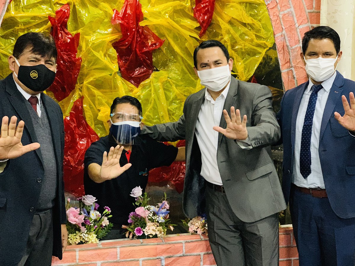 HeyssenCordero's tweet photo. #CalebRoom🖐🏽
La misión no está en cuarentena!
Así finalizamos la semana de evangelismo #ElEncuentro #NadaSeráComoAntes junto al Pr. @joel_fv
Bautizando... ando !
Vamos juntos y #CONECTADOS🔌
@BogerJr @prertonkohler @EnzoChavez https://t.co/H16V297tyP