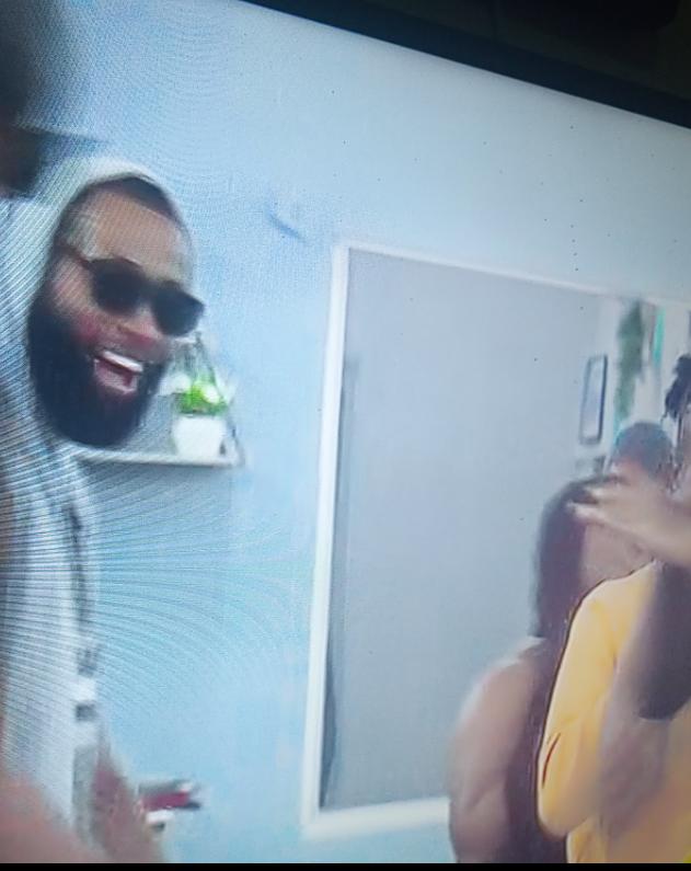 TochiOke's tweet photo. @iamricoswavey Tochi Tochi Tochi 🔦😇🔦🔦🔦🔦🔦 #TochiTorchUs #BBNaija https://t.co/RPJZEWmJGi