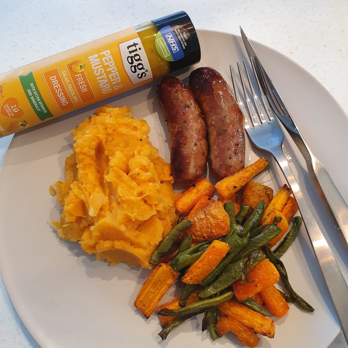 We promise we're not telling porkies when we say this is a very yummy sausage &amp; mash.

Best served with roasted vegetables and a generous helping of Tigg's!

#tiggitup