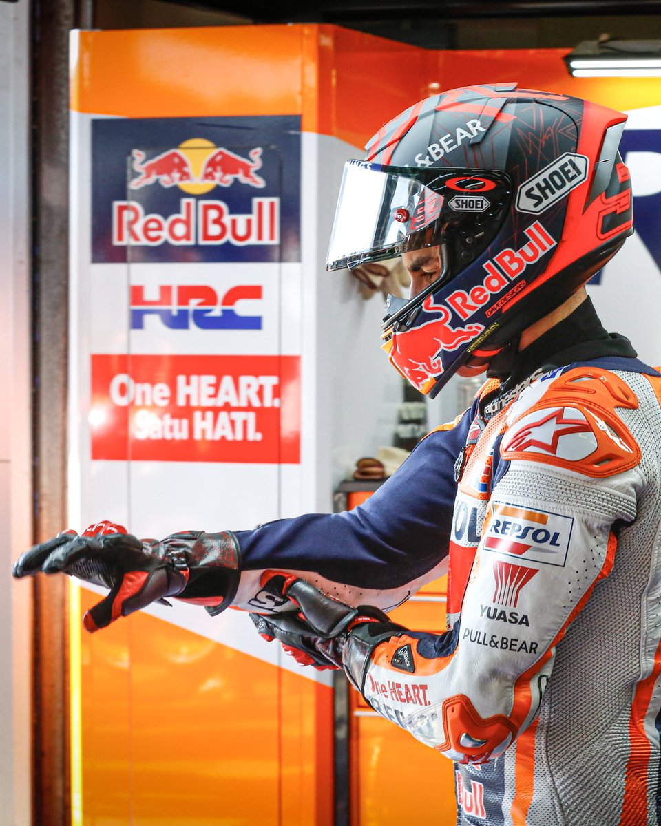 marcmarquez93's tweet photo. I always try to listen to my body, follow my instinct and fight for my passion. My body asked me to try and asked me to stop. Today I will be able to sleep peacefully knowing that I have tried. Thanks for all the messages of support, we will be back! 💪🏼
#AndaluciaGP https://t.co/vCIGXgnTii