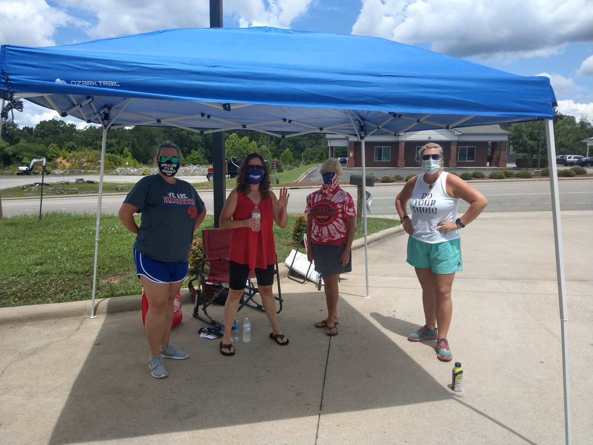 HMSIndian's tweet photo. @HMSIndians We are thankful to those who helped us stuff the bus. #ccsdtn #HMSindians #cheathammagic #inyourcorner https://t.co/Is8Qv8DOUW