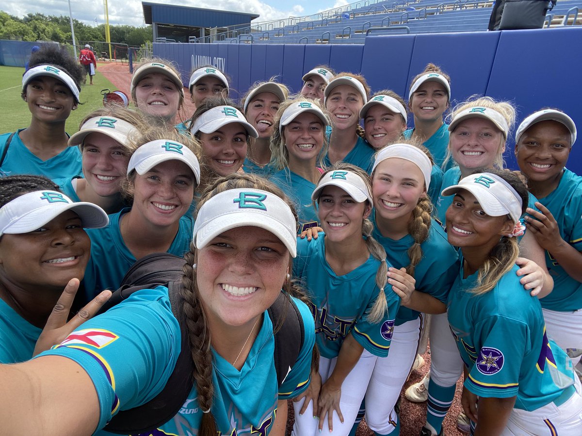 USASoftball tweet picture