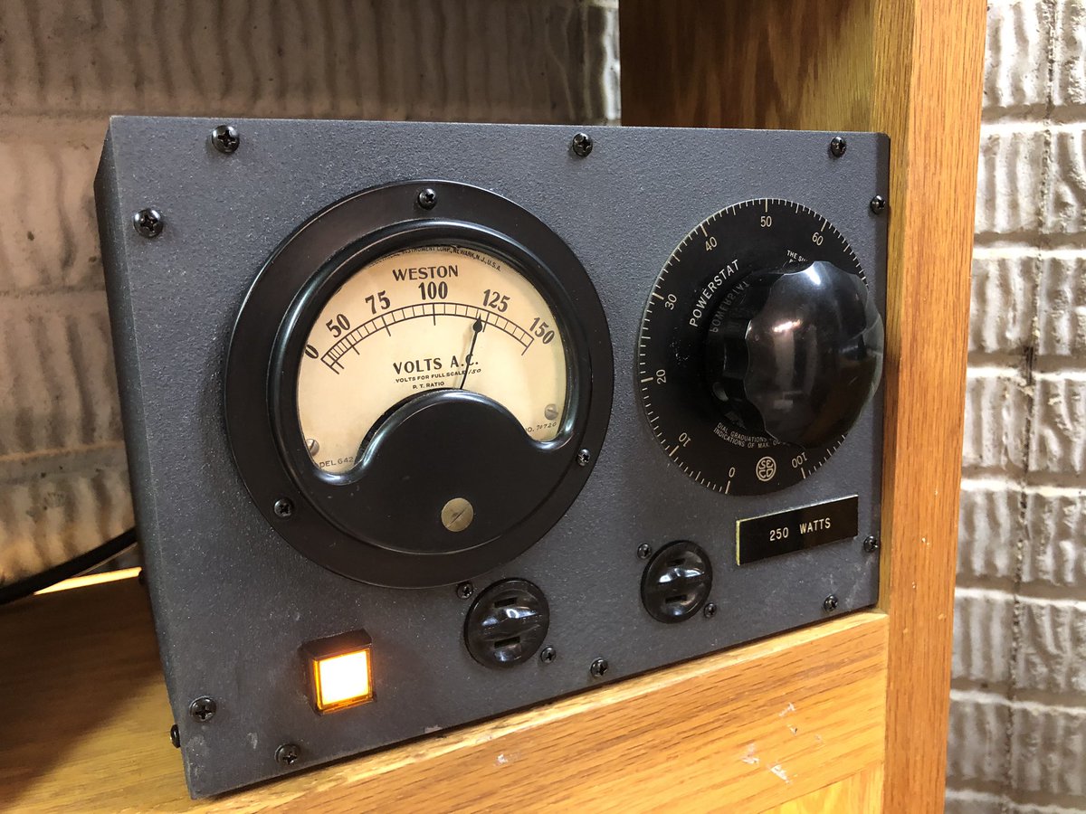 mpfrederick's tweet photo. We had this #variac when I was a kid - my dad brought it back to life after adding an isolation transformer. Recently I completely tore it down, repainted, rewired, added a new power switch and 3D printed a new strain relief for the power cord - love this old guy!! #weekend https://t.co/CuOUTb7MgE