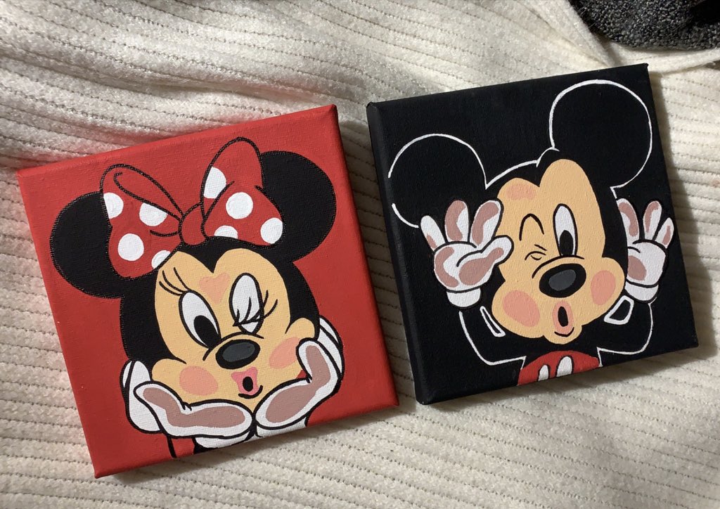 Its_ZahraMS's tweet photo. Mr &amp; Mrs mickey❤️ https://t.co/6bRrvxeGBA