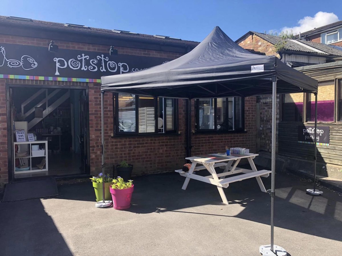 potstop_paint's tweet photo. 🎨Come and paint with us!
🙌🏻Thank you to all our lovely customers who gave us a busy and creative first week back. 
👍🏻 We’re ready for more: Tues-Fri this week, our outside table has been really popular and we’ve had great feedback about how comfortable and safe everyone feels 😊 https://t.co/oFpB3X1IAX