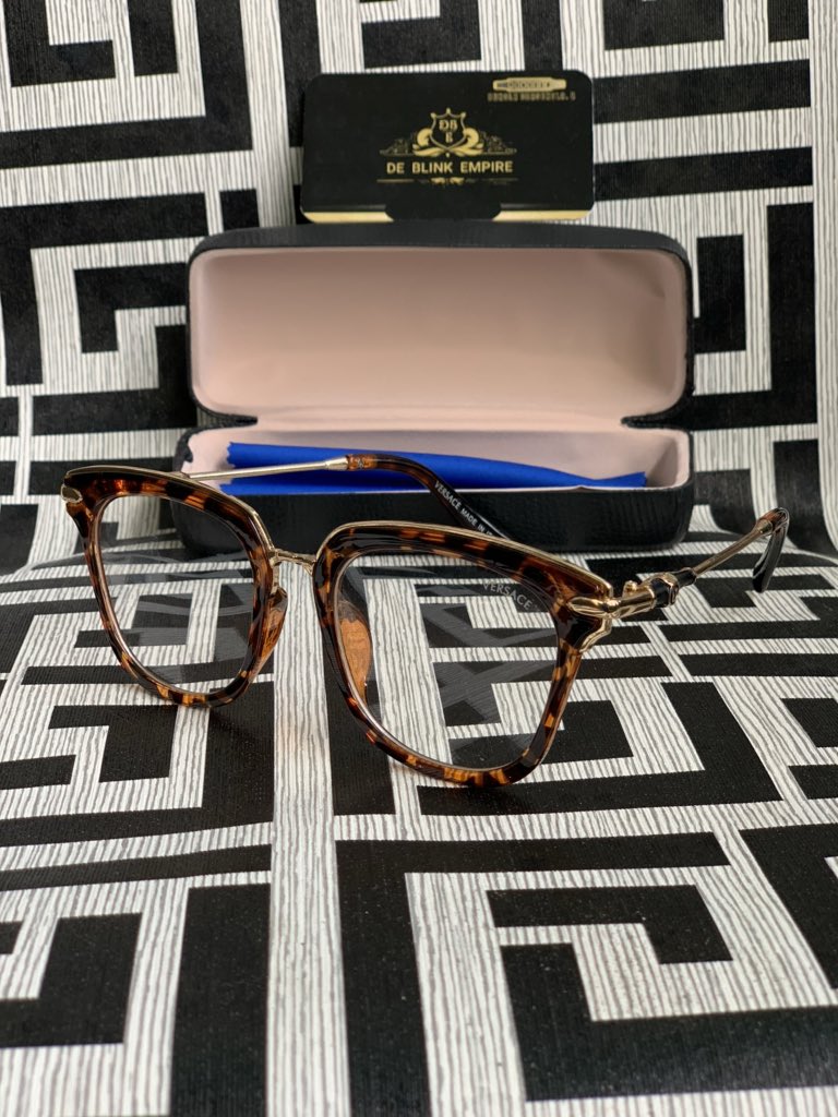 DeblinkEmpire's tweet photo. Shades available as seen
Pls help retweet ๐ฅฐ#DeBlink #deblinkshades #Sunglasses #deblinkstore #everythingdeblink #shadeslovers https://t.co/oU7uWgyVIk