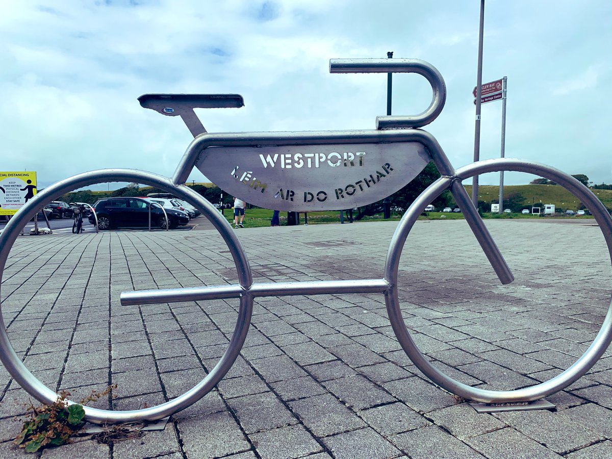 UniOfGalwaySU's tweet photo. #cyclelocal on tour in Westport today with team #StrideOfPrideOnWheels π²
#NUIGalway #cycling #WildAtlanticWay https://t.co/vwzVVzmJIe