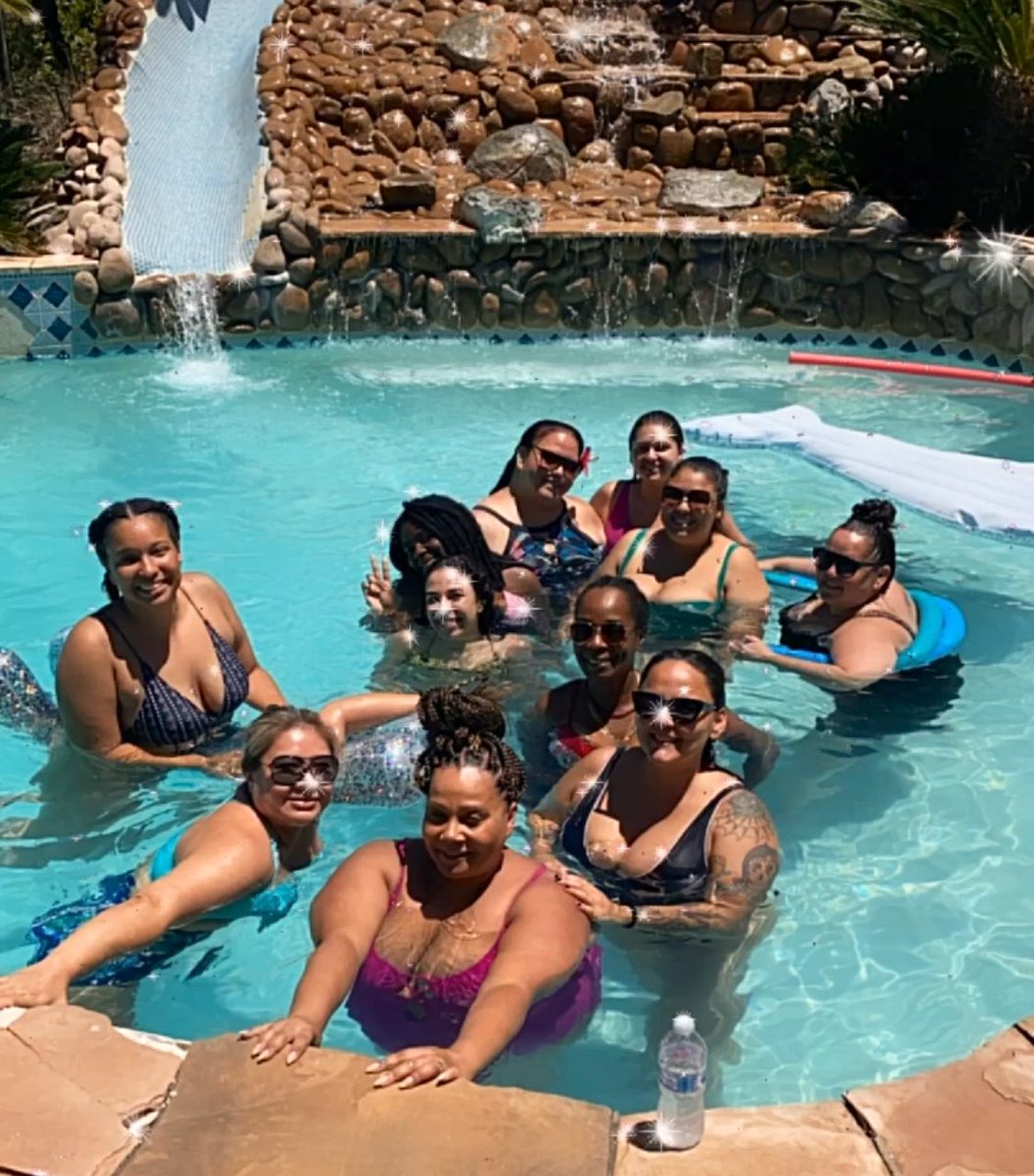 beautybytraloni's tweet photo. #WEWALKFORTUGGLE or actually swim & splash for #tuggle great cause even greater person in real life! #cerritoskidneywalk @ATT @joshua206 @CoachJasPrice @anthonyetuggle @Rachel_V_Smith @Mayyada1111 @MichVPeterson4 @NeinaPrice @CerritosPride https://t.co/Xc9HXWVWYW