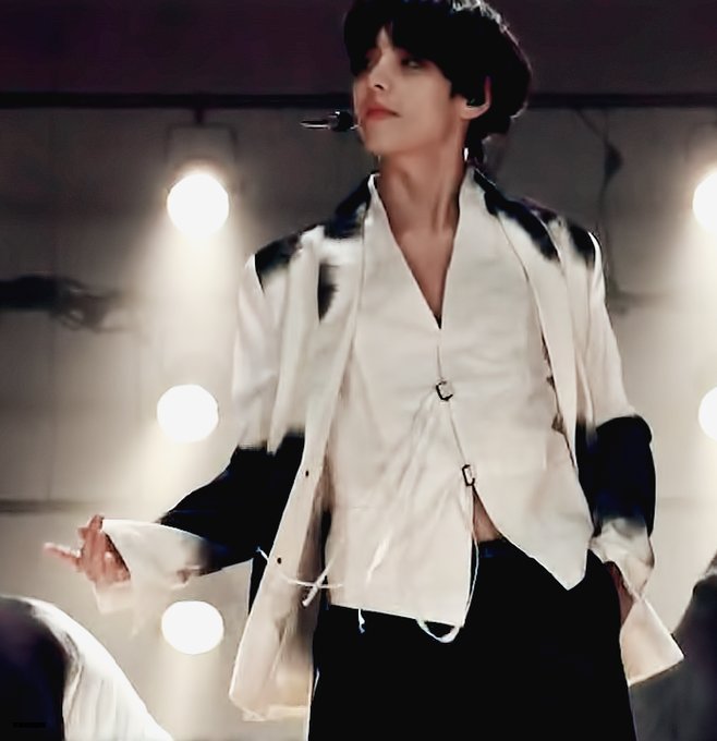 vanteilk's tweet photo. @taev_king @BTS_twt #RecordSetterV
#RecordBreakerV
#HistoryMakerV
#OnlyArtistV
#BestArtistV
#LegendV
#KingV
#EtherealV
#SupremeV
KIM TAEHYUNG WORLD DOMNATION 👑💜💪🔥🎉
#SweetNight112개국1위 #SweetNight112
@BTS_twt https://t.co/2z081Wo7jY