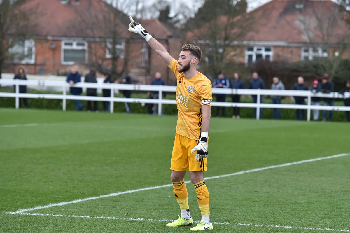 LCFC's tweet photo. Talented goalkeeper Oliver Bosworth receives the Academy Player of the Season prize for the second year running! 🙌 https://t.co/GEVdvPjRdx