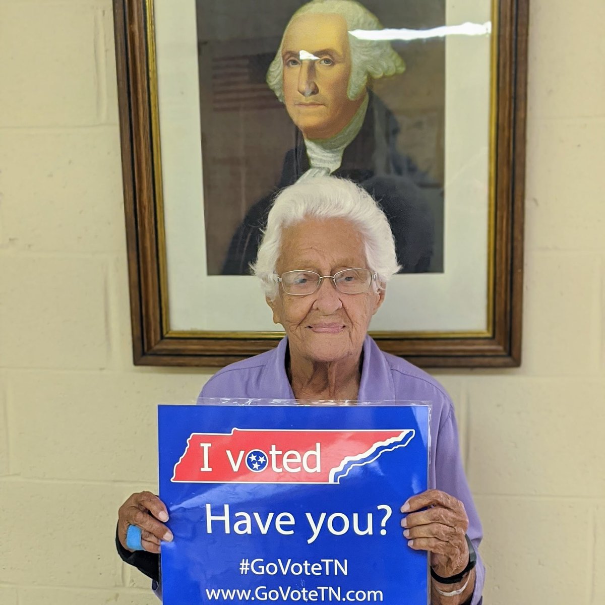 GoVoteWeakley's tweet photo. If you haven't voted early, you only have 6 more days. Next Week M-F 8:30 to 4:00 and Sat 8:30 to Noon at the Election Commission Office or Th & F 8:30 to 4:00 & Sat 8:30 to Noon at the Martin City Lodge. #GoVoteTN #GoVoteWeakley https://t.co/TB4d90MhQv