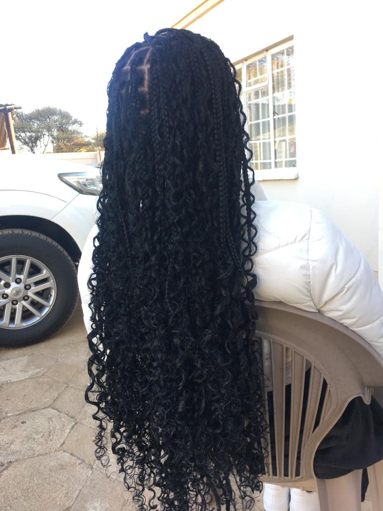 StyleCupid2's tweet photo. The beautiful Natasha Tlagae rocking our knotless goddess braids😍😍
We appreciate the support ❤️

Don't forget to make your bookings loves💕
#GirltalkBW
#PlugAlertBW
#PushaBW https://t.co/ZXP154VFxV