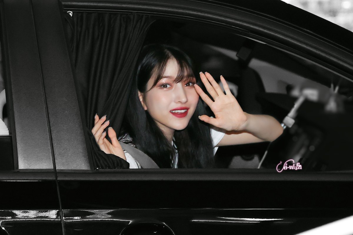 200722 

검정색 배경🦊
#김소정 #소원 #sowon #ソウォン #여자친구 #gfriend #ヨジャチング