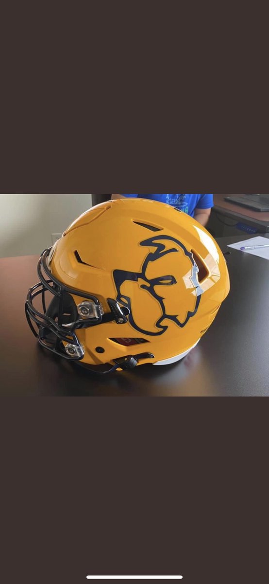 After a great talk with @CoachLandoll. I’m blessed to receive an offer from Highland CC!!
🟡🟡